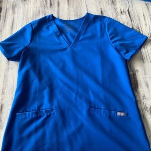 Casma Three Pocket Scrub Top